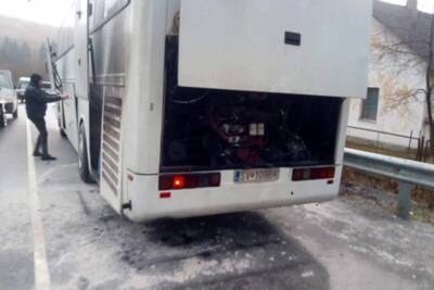На Закарпатье вспыхнул автобус с туристами