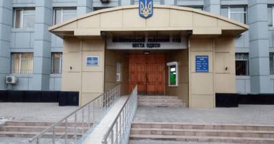 Применил силу инстинктивно: в Одессе суд за избиение приговорил мужмину к чтению детского романа