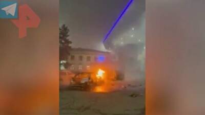 Появилось видео погрома на парковке возле аэропорта Алма-Аты
