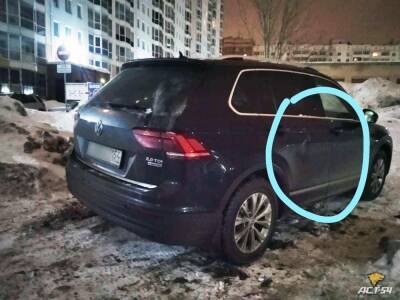 В Новосибирске прохожий разбил более десятка автомобилей на парковке