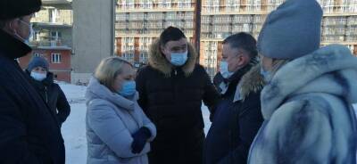 Руслан Болотов - В Иркутске начали строить два дома для переселения семей из ветхого и аварийного жилья - runews24.ru - Иркутск