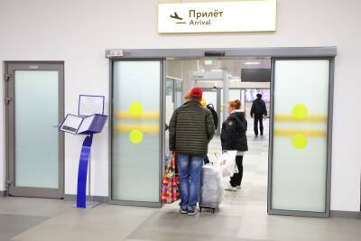 В аэропорту Челябинска проводят проверку из-за поломки трапа