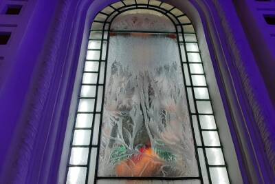 Рождественский мороз чудесно разукрасил церковь в Саратове