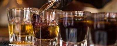 Врачи British Liver Trust назвали пять главных симптомов повреждения печени алкоголем
