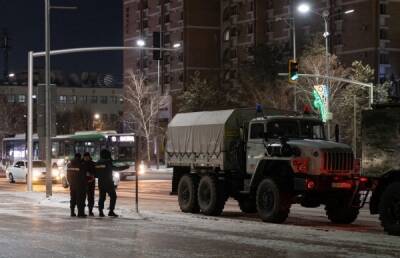 Уличные бои со стрельбой начались в Алма-Ате