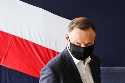 Президент Польши повторно заразился коронавирусом