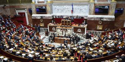 Во Франции в первом чтении одобрили законопроект о вакцинном пропуске