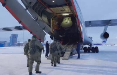 Самолеты ВКС России начали переброску миротворцев в Казахстан