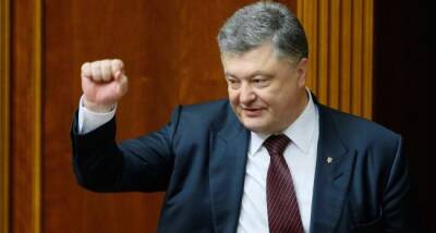 Обвиняемый в госизмене Порошенко пообещал вернуться на Украину 17 января