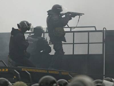 В Алма-Ате заявили о смерти 13 силовиков на протестах, двух из них якобы обезглавили