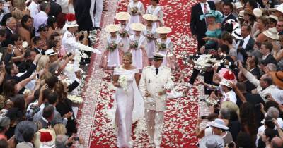 Князь Монако и его жена Шарлен провели медовый месяц в разных отелях, – СМИ