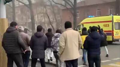 Мародеры напали на офисы пяти телевещателей в Алматы