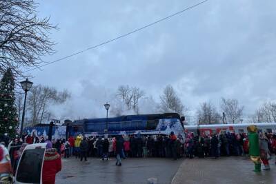 «Поезд Деда Мороза» из Великого Устюга прибыл в Псков