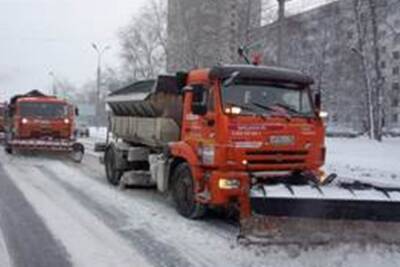 В Ижевске автомобилистов попросили не парковаться на некоторых улицах для полноценной уборки с них снега