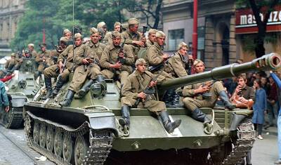 Советские войска - в странах соцлагеря: «Действовать, не думая о жертвах!»