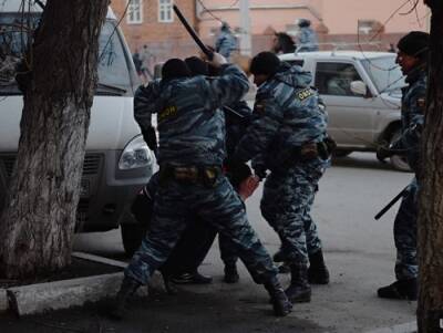 Политики и общественники в РФ призвали не вторгаться в Казахстан