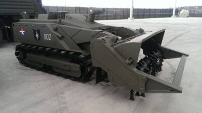 Forbes: на вооружении российской армии стоят «чудовищные» машины разминирования территории