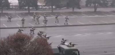 В Алматы началась сильная стрельба