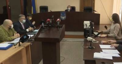 Печерский райсуд в турборежиме принял решение о незаконном аресте имущества Петра Порошенко