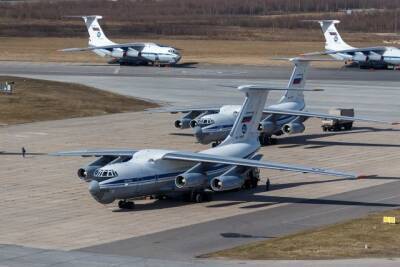 Военно-транспортными самолетами ВКС России идет переброска миротворческих контингентов ОДКБ в Казахстан