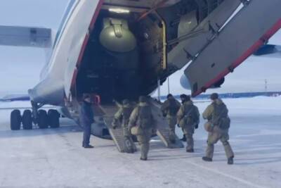 Первые российские десантники прибыли в Казахстан: Минобороны назвало подразделения