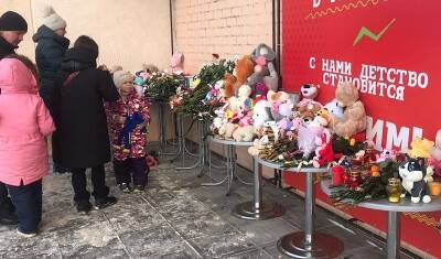 В Костроме простились с убитой пятилетней девочкой