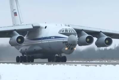 Белорусские десантники прибыли в Казахстан на российских самолетах