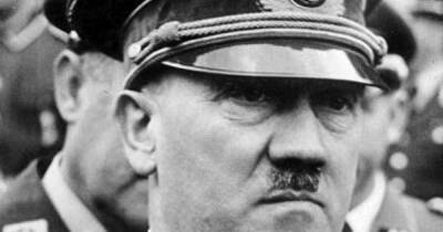 "Эпицентр" попал в скандал с продажей подарочного набора с Гитлером