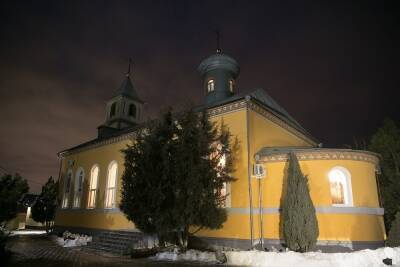 В канун Рождества Андрей Бочаров посетил храм под Волгоградом