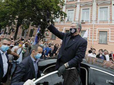 В "Европейской солидарности" заявили, что суд кроме имущества Порошенко арестовал активы "Прямого" и "5 канала"