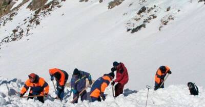 Найдены все пострадавшие при сходе лавины в Бурятии туристы