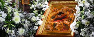 Православные верующие 7 января празднуют Рождество Христово