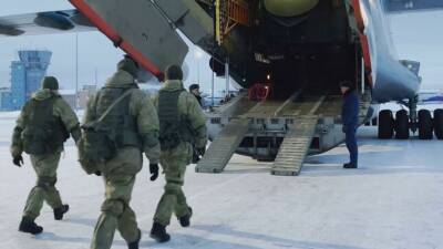 В Казахстан прибыли первые подразделения российских миротворцев