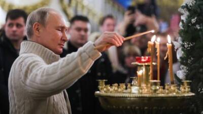 Путин поздравил православных христиан с Рождеством Христовым