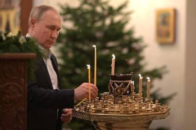Путин встретил Рождество в Ново-Огарёво и принял участие в праздничном богослужении