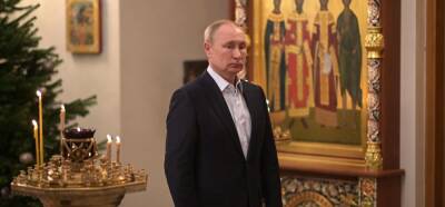 Президент РФ Владимир Путин поздравил православных с Рождеством Христовым