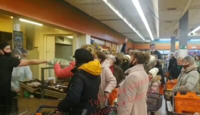 Одесситы массово бросились скупать калачи, видео: выстроились километровые очереди - politeka.net - Украина - Одесса - Одесса
