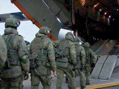 Российские военные уже приняли участие в операции по захвату аэропорта, командует Сердюков