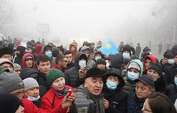 Повстанцы забаррикадировались на телестудии «Мир» в Алматы