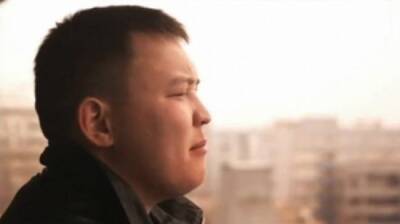В Алматы мародеры убили известного казахского режиссера и музыканта