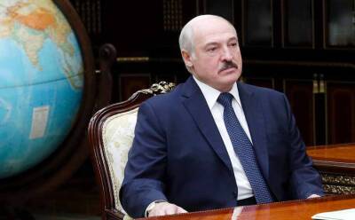 Лукашенко: Запад пытается атаковать постсоветские государства по периметру России