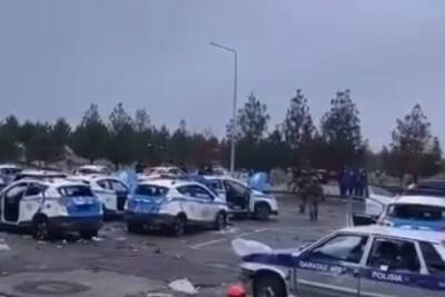 Появилось видео кладбища разбитых машин полиции в Казахстане