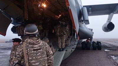 Самолеты ВКС РФ перебрасывают миротворцев из Киргизии и Таджикистана в Казахстан