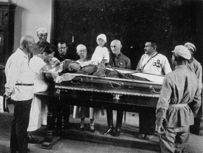 Советские мумии: каких знаменитостей бальзамировали как Ленина - Русская семерка