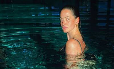 Астафьева в леопардовом купальнике раскрыла, что радует ее на отдыхе: "Приятная компания..."