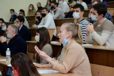 72% выпускников вузов ДНР выбрали работу по специальности