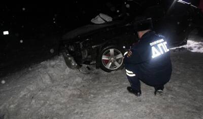 На трассе Екатеринбург - Тюмень погибла женщина в лобовом столкновении