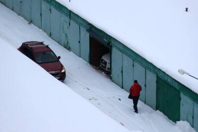 В Оренбургской области четверо молодых людей отравились угарным газом в гараже