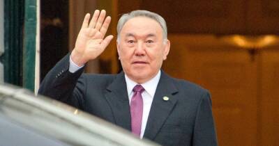 Назарбаев с семьей покинул Казахстан, — СМИ