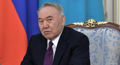 Где находится Назарбаев, пока митингующие рвут Казахстан на части